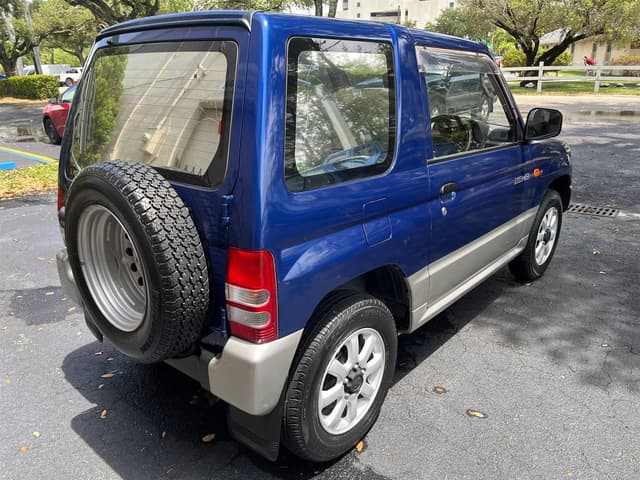 1995 Mitsubishi Pajero JDM car for sale — photo 7 of 10