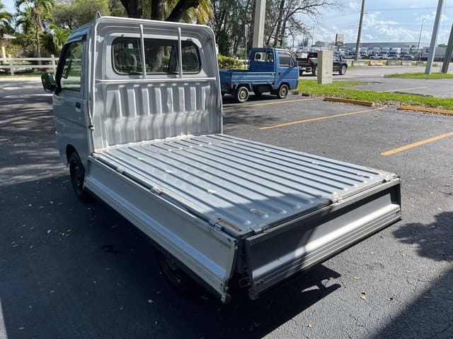 1999 Daihatsu Hijet JDM car for sale — photo 6 of 10