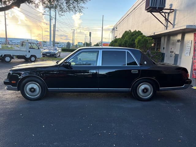 1997 Toyota Century JDM car for sale — photo 4 of 10