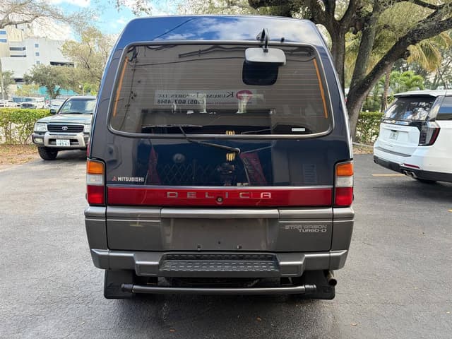 1996 Mitsubishi Delica JDM car for sale — photo 6 of 10