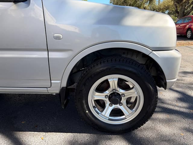 1999 Suzuki Jimny JDM car for sale — photo 9 of 10