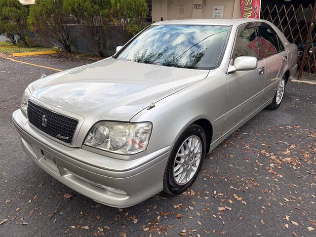 2000 Toyota Crown JDM car for sale — photo 3 of 10