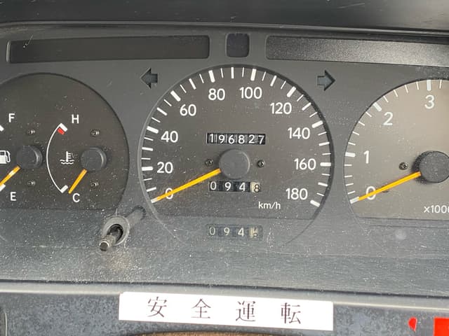 1996 Toyota HiAce JDM car for sale — photo 11 of 24