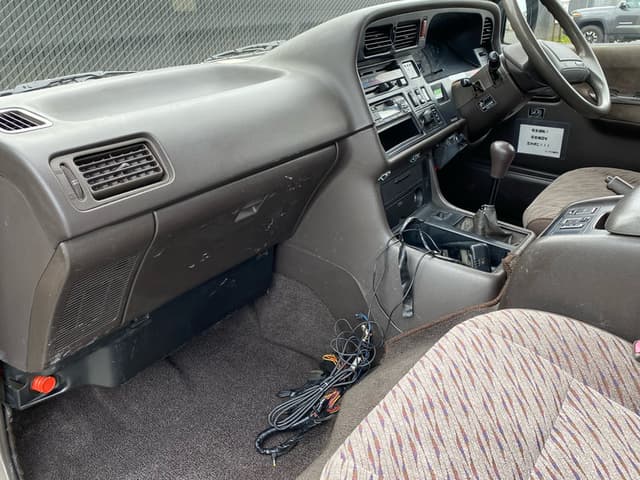 1996 Toyota HiAce JDM car for sale — photo 15 of 24