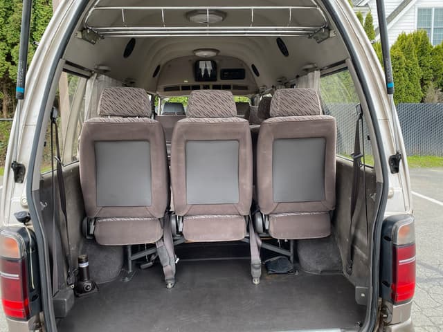 1996 Toyota HiAce JDM car for sale — photo 18 of 23
