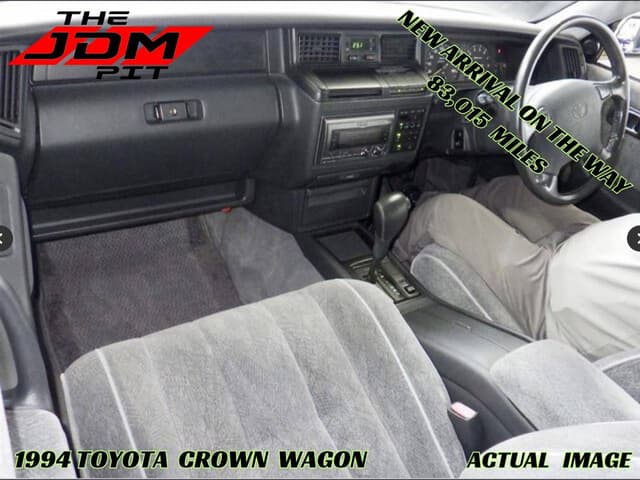 1994 Toyota Crown JDM car for sale — photo 6 of 7