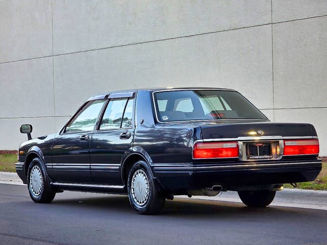 1999 Nissan Cedric JDM car for sale — photo 4 of 10