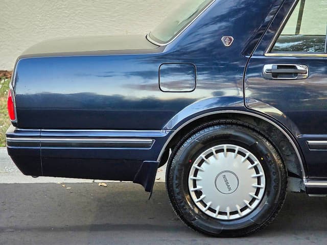 1999 Nissan Cedric JDM car for sale — photo 7 of 10
