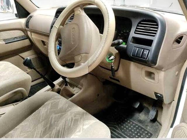 1999 Isuzu Bighorn JDM car for sale — photo 3 of 3