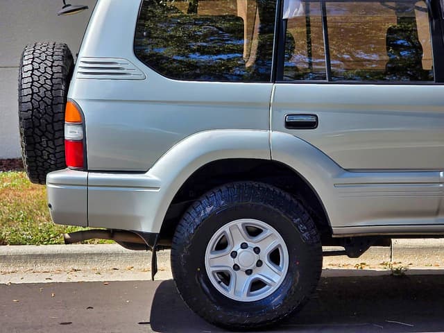 1998 Toyota Land Cruiser Prado JDM car for sale — photo 7 of 10