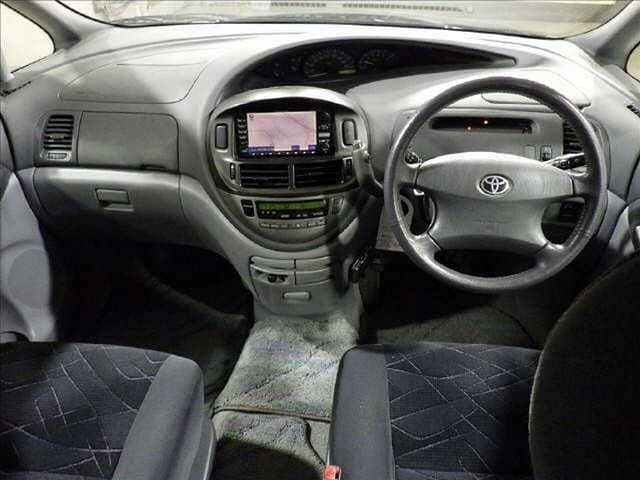 2000 Toyota Estima JDM car for sale — photo 6 of 7