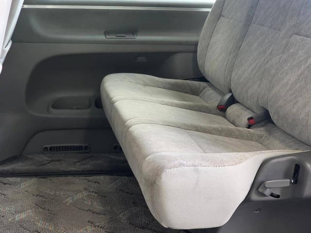 1998 Toyota Regius JDM car for sale — photo 5 of 10