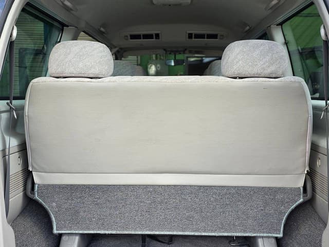 1998 Toyota Regius JDM car for sale — photo 8 of 10
