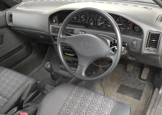 1994 Toyota Sprinter Carib JDM car for sale — photo 2 of 8