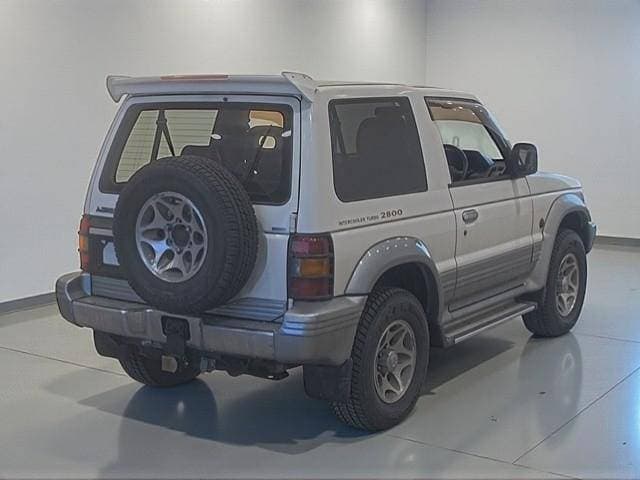 1997 Mitsubishi Pajero JDM car for sale — photo 2 of 2