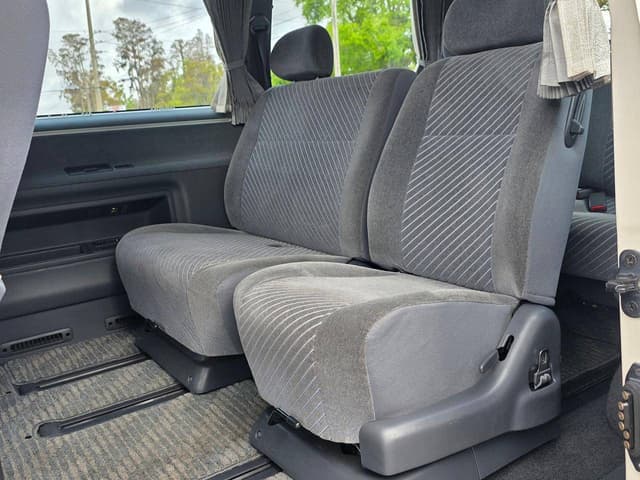 1996 Toyota Granvia JDM car for sale — photo 5 of 10