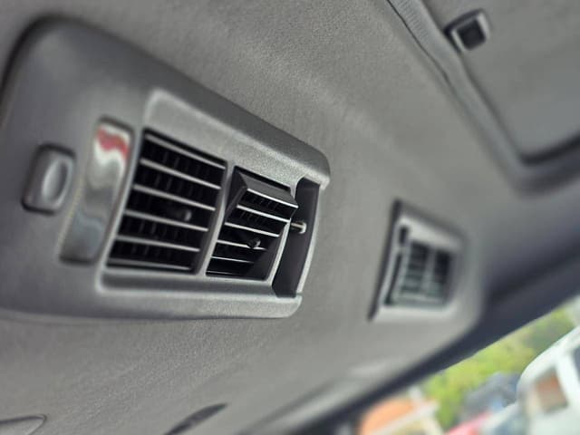 1996 Toyota Granvia JDM car for sale — photo 9 of 10