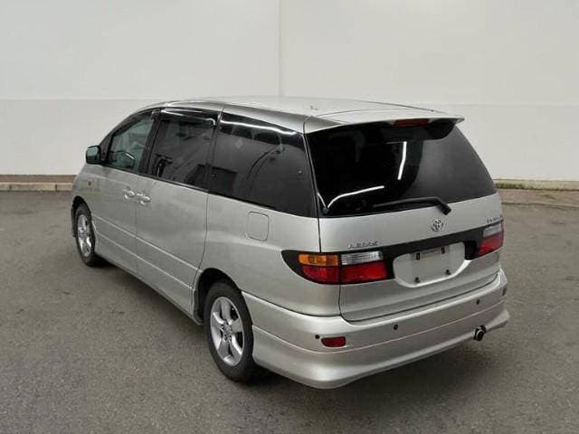 2000 Toyota Estima JDM car for sale — photo 3 of 7