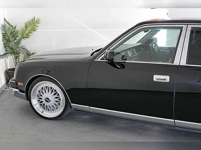 1999 Toyota Century JDM car for sale — photo 7 of 10
