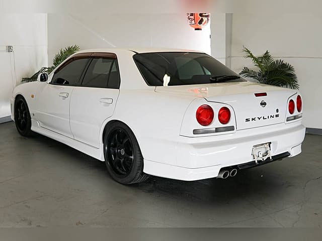 1998 Nissan Skyline JDM car for sale — photo 2 of 10