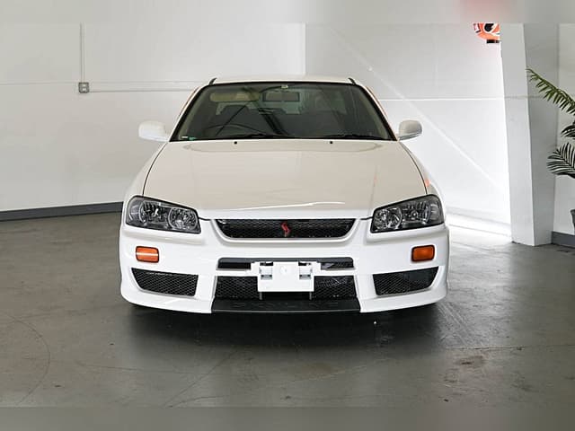 1998 Nissan Skyline JDM car for sale — photo 3 of 10