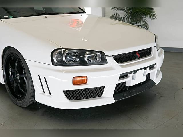 1998 Nissan Skyline JDM car for sale — photo 4 of 10