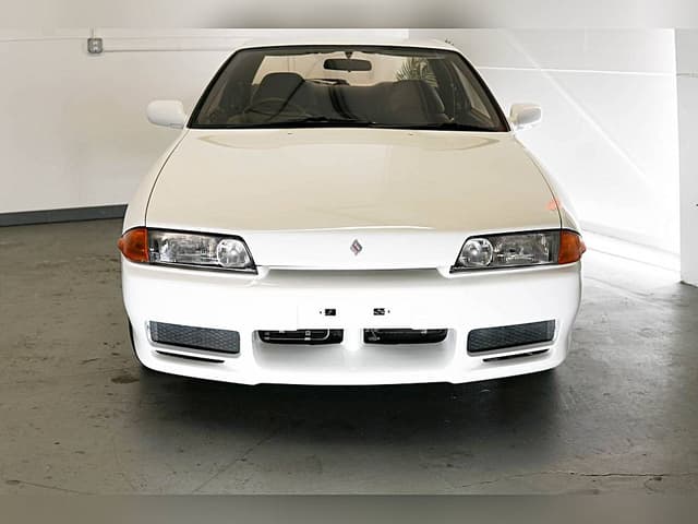 1991 Nissan Skyline JDM car for sale — photo 2 of 10