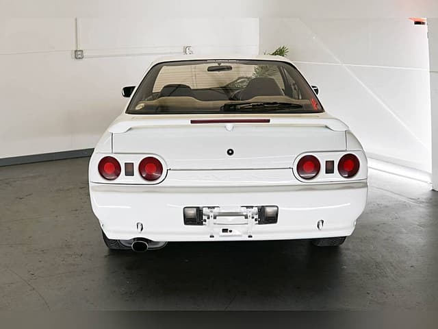 1991 Nissan Skyline JDM car for sale — photo 6 of 10