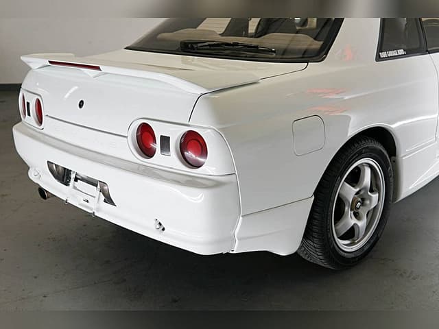 1991 Nissan Skyline JDM car for sale — photo 8 of 10