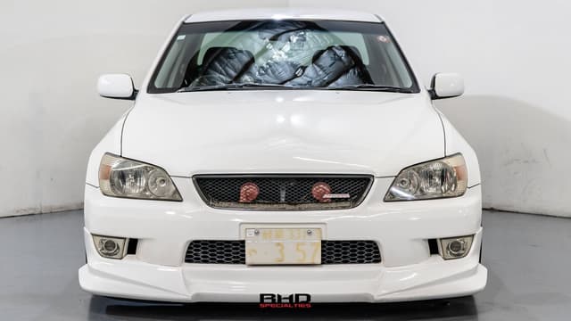 1999 Toyota Altezza JDM car for sale — photo 2 of 10
