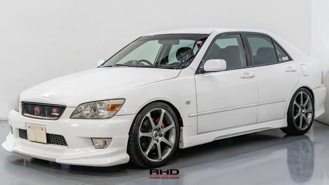 1999 Toyota Altezza JDM car for sale — photo 3 of 10