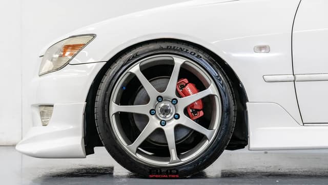 1999 Toyota Altezza JDM car for sale — photo 9 of 10