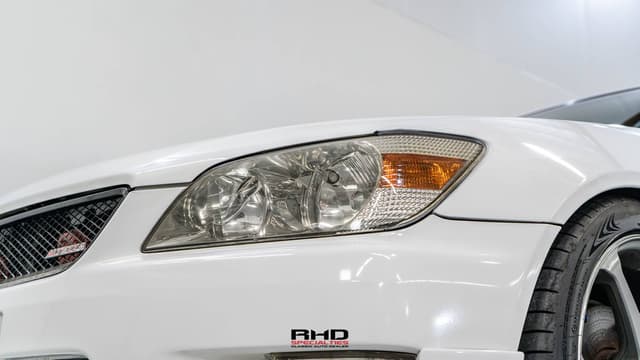 1999 Toyota Altezza JDM car for sale — photo 10 of 10