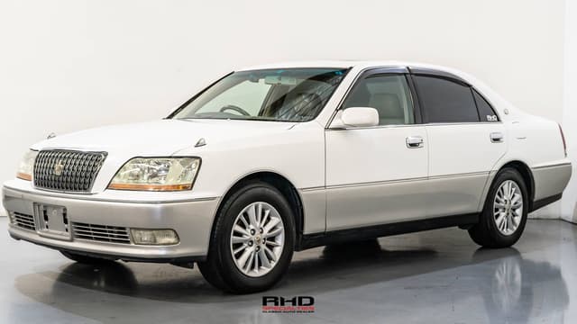 2000 Toyota Crown JDM car for sale — photo 3 of 10