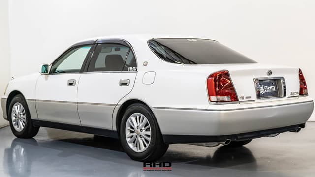 2000 Toyota Crown JDM car for sale — photo 5 of 10