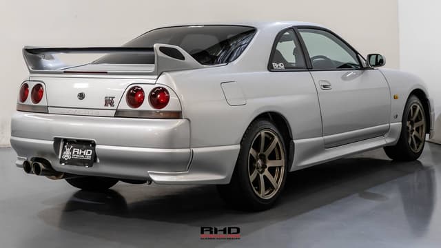 1995 Nissan Skyline JDM car for sale — photo 5 of 10