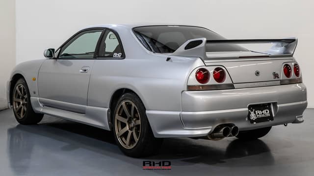 1995 Nissan Skyline JDM car for sale — photo 7 of 10