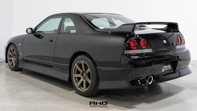 1996 Nissan Skyline JDM car for sale — photo 5 of 10