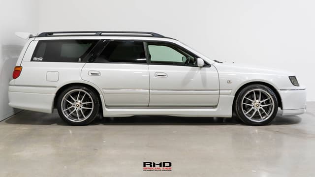 1998 Nissan Stagea JDM car for sale — photo 8 of 10