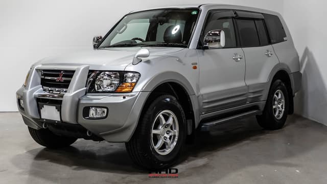 2001 Mitsubishi Pajero JDM car for sale — photo 3 of 10