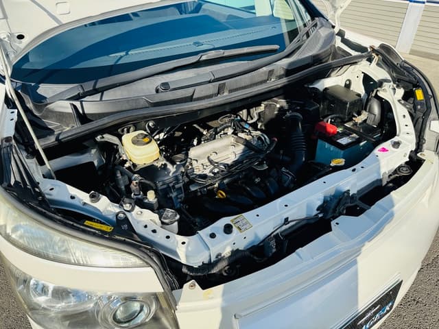 2010 Toyota Voxy JDM car for sale — photo 17 of 25