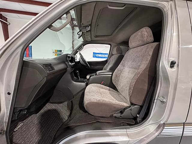 1997 Toyota HiAce JDM car for sale — photo 11 of 25