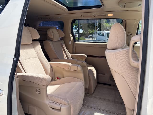 2008 Toyota Alphard JDM car for sale — photo 13 of 15