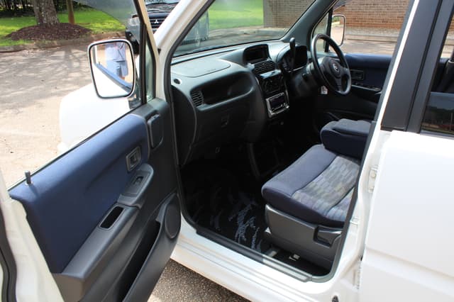 2001 Daihatsu Move JDM car for sale — photo 20 of 25