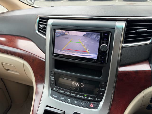 2010 Toyota Vellfire JDM car for sale — photo 11 of 25