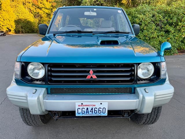 1994 Mitsubishi Pajero JDM car for sale — photo 4 of 25