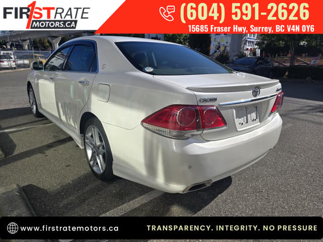 2011 Toyota Crown JDM car for sale — photo 6 of 19