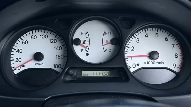2001 Toyota Caldina JDM car for sale — photo 12 of 25