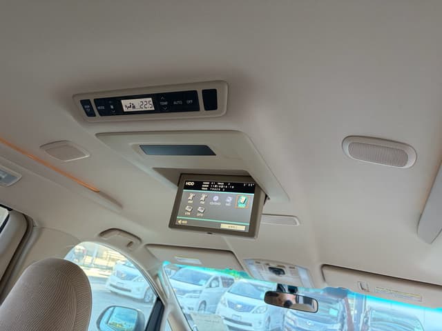 2008 Toyota Alphard JDM car for sale — photo 17 of 18