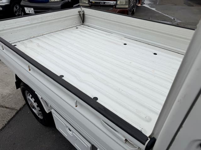 2001 Mitsubishi Minicab JDM car for sale — photo 11 of 24
